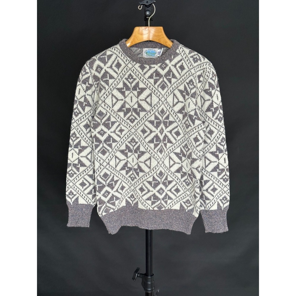 Vintage Men's Medium ROYAL NORTH MILLS Gray WOOL SWEATER,‎ Winter Ski 100% Wool